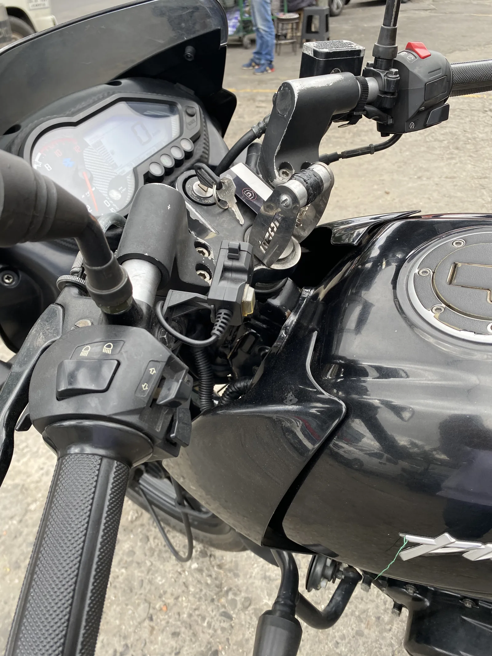 BAJAJ PULSAR foto 8