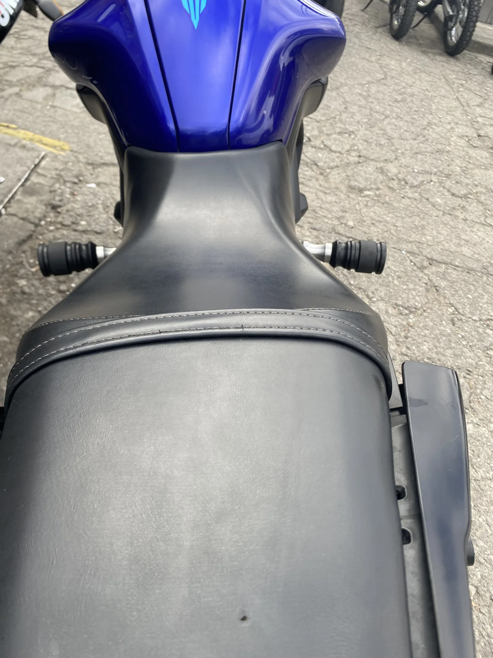 YAMAHA MT 15 foto 3