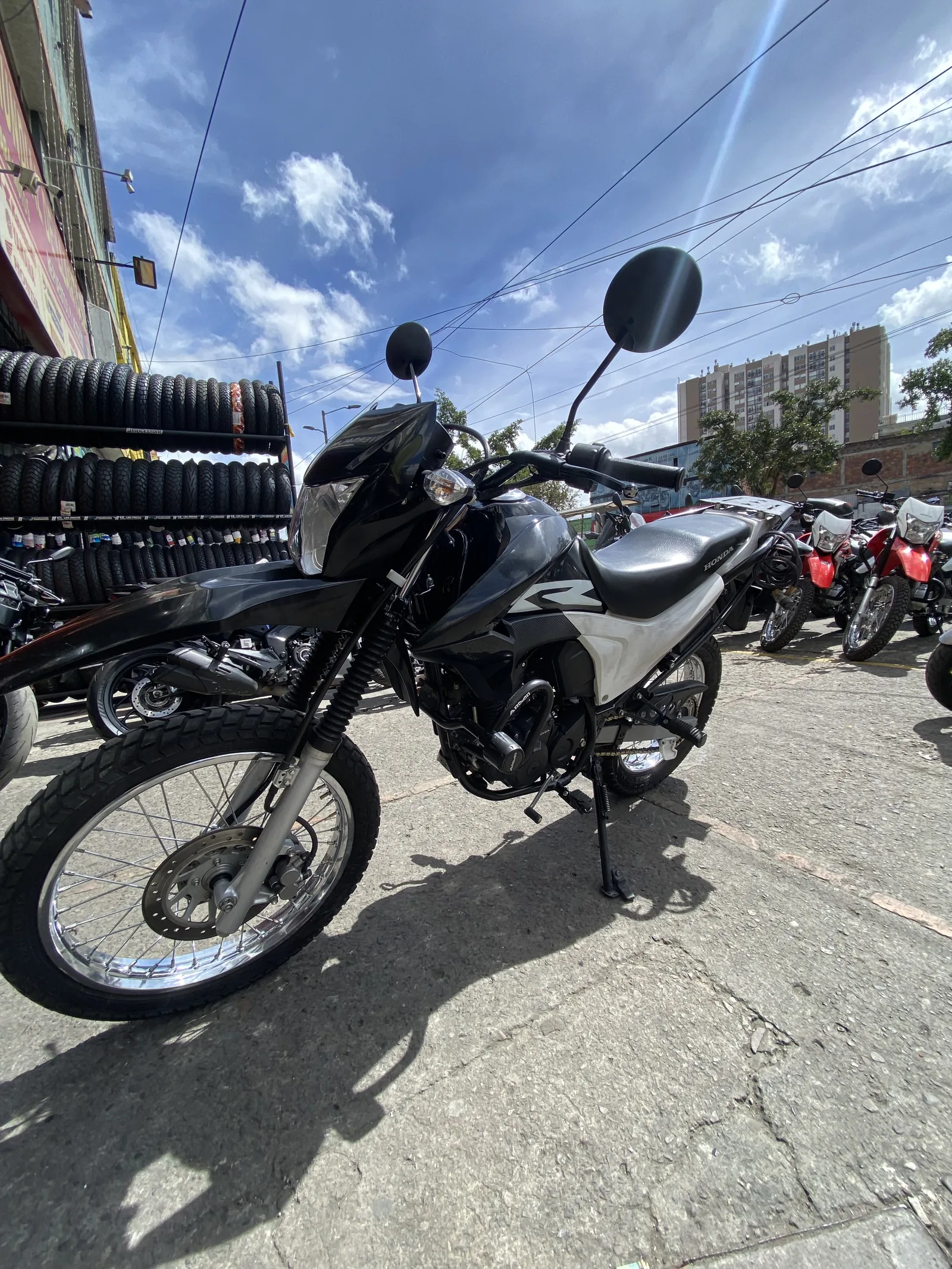 HONDA XR foto 1