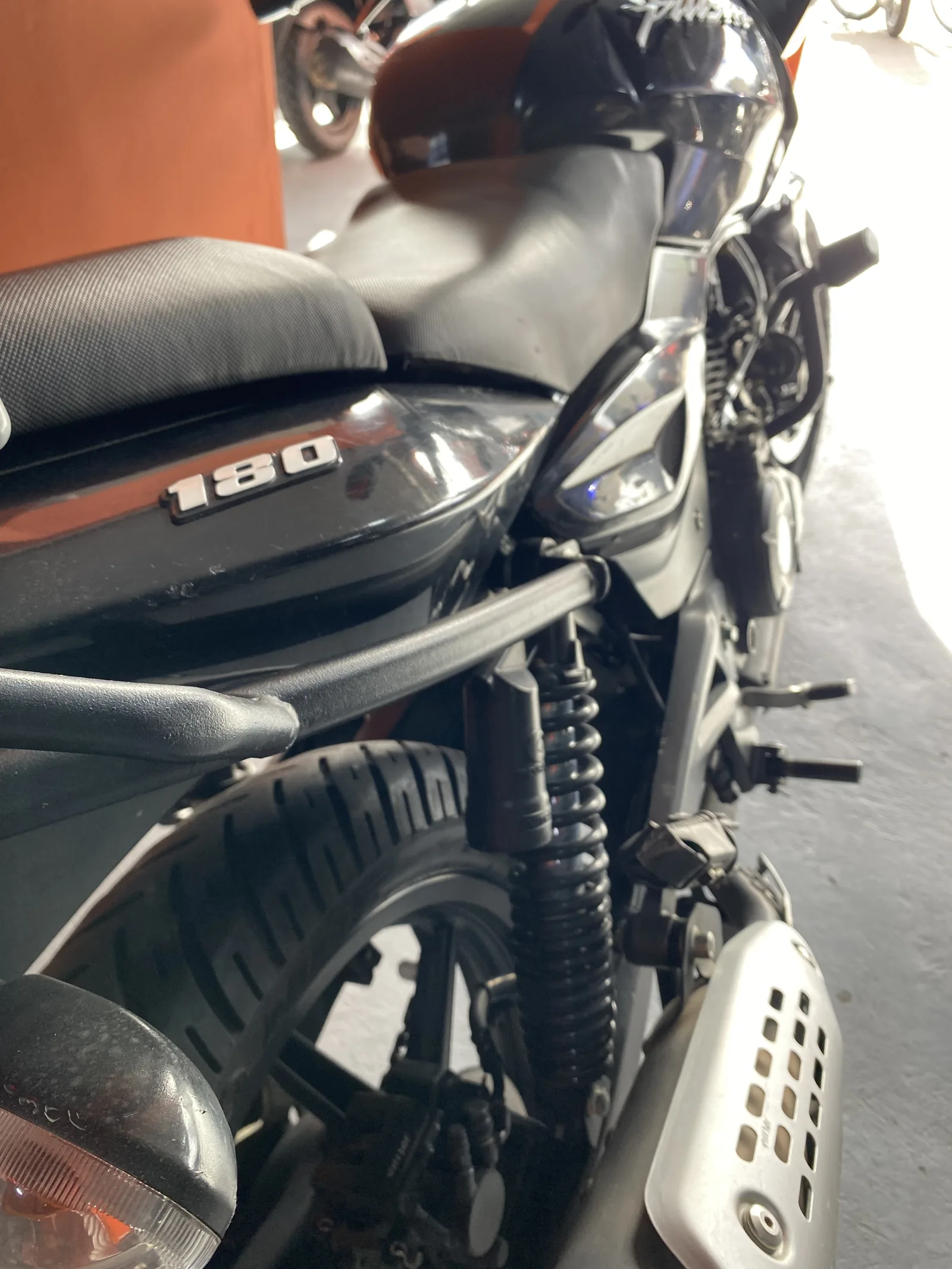 BAJAJ NS foto 4