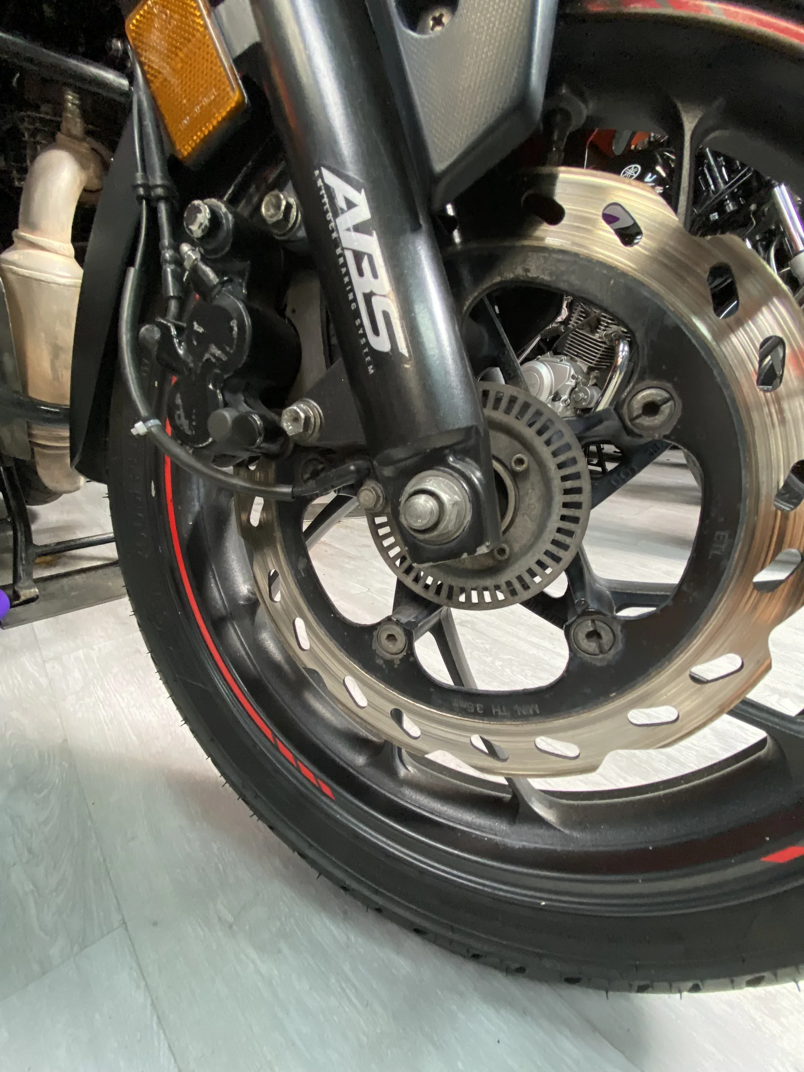 TVS RAIDER FI foto 11