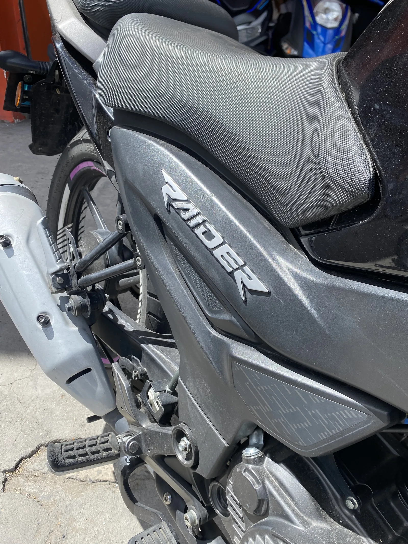 TVS RAIDER foto 2