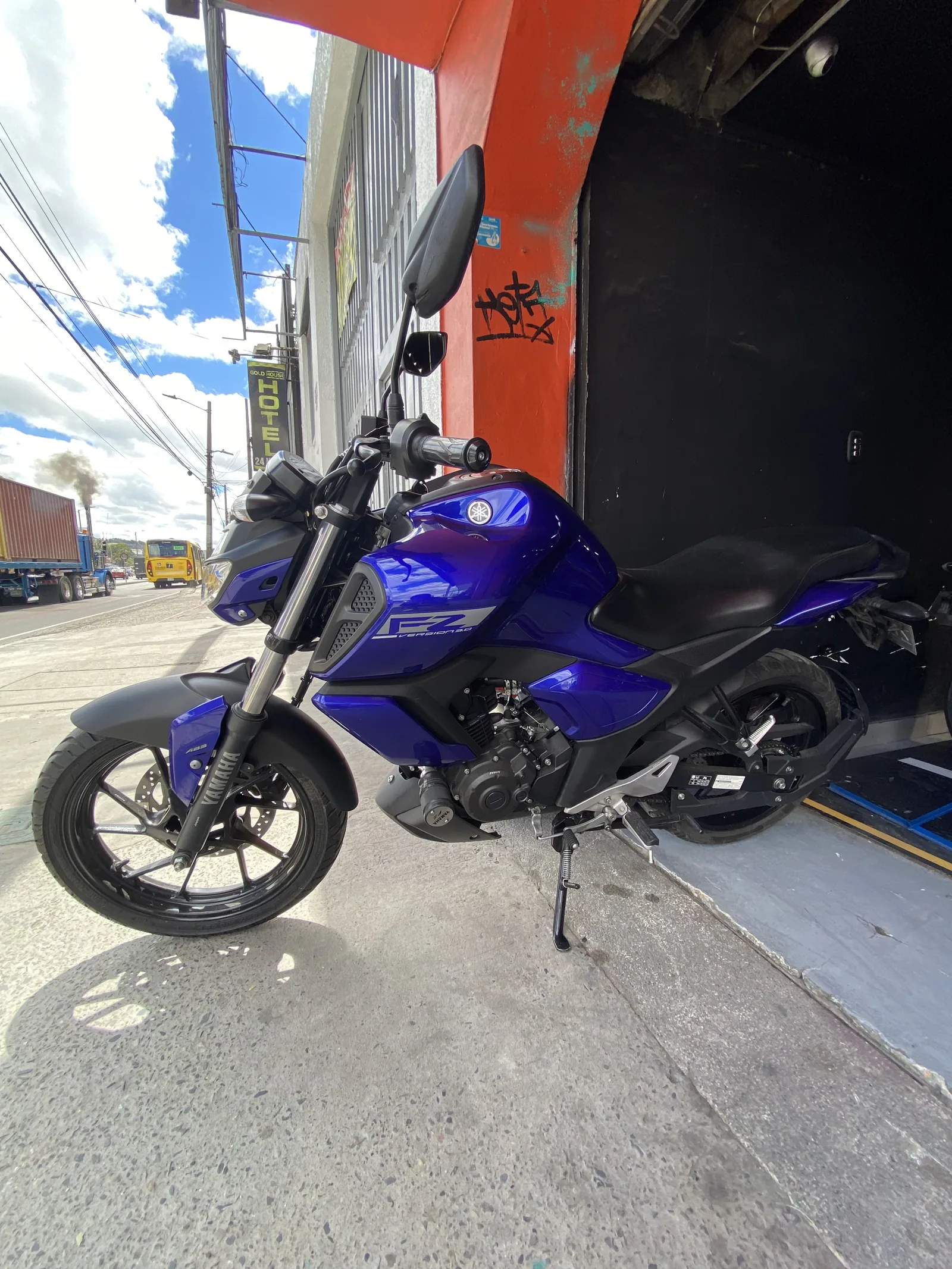 YAMAHA FZ 3.0 foto 1
