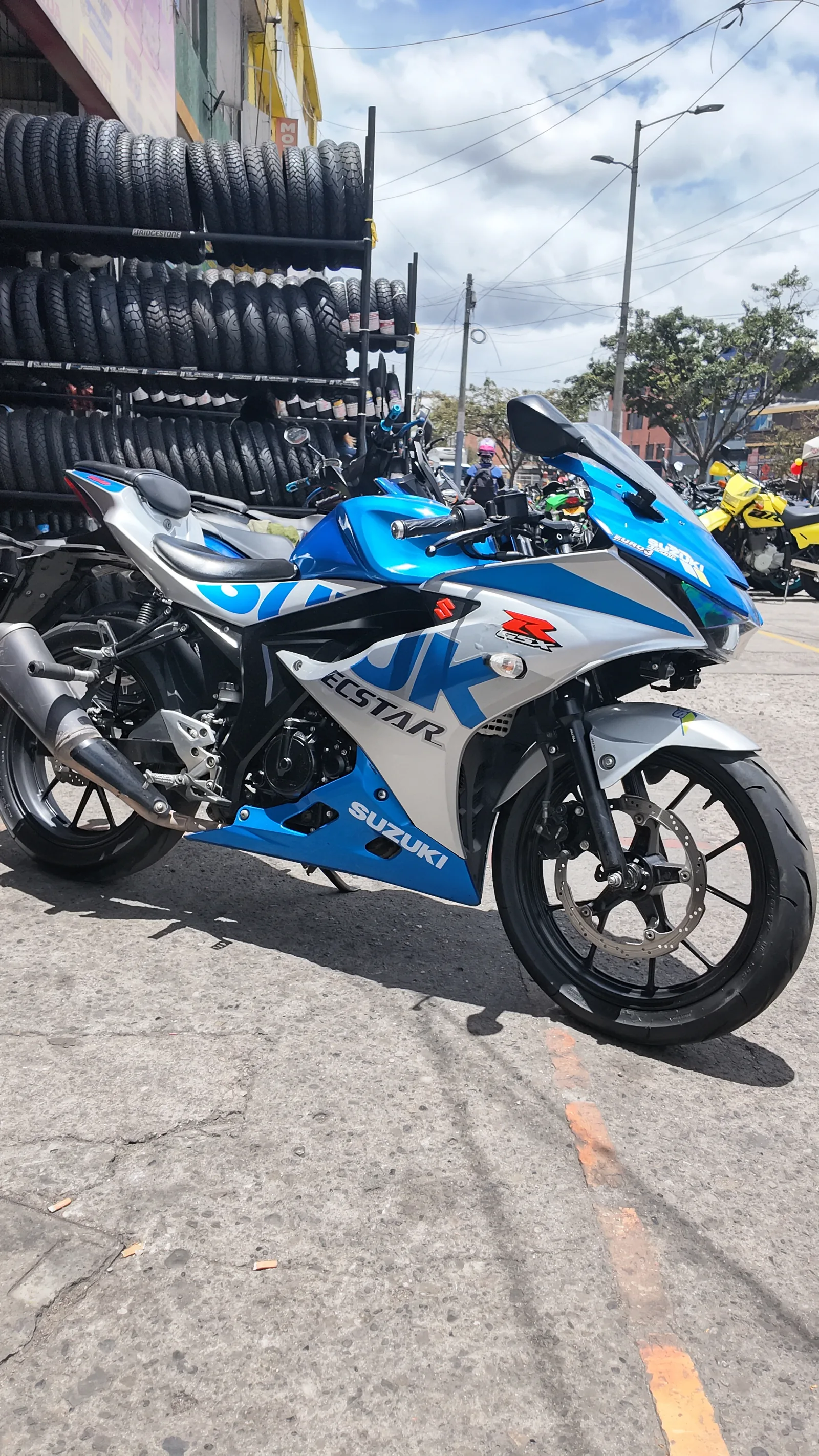 SUZUKI GSX150 foto 9
