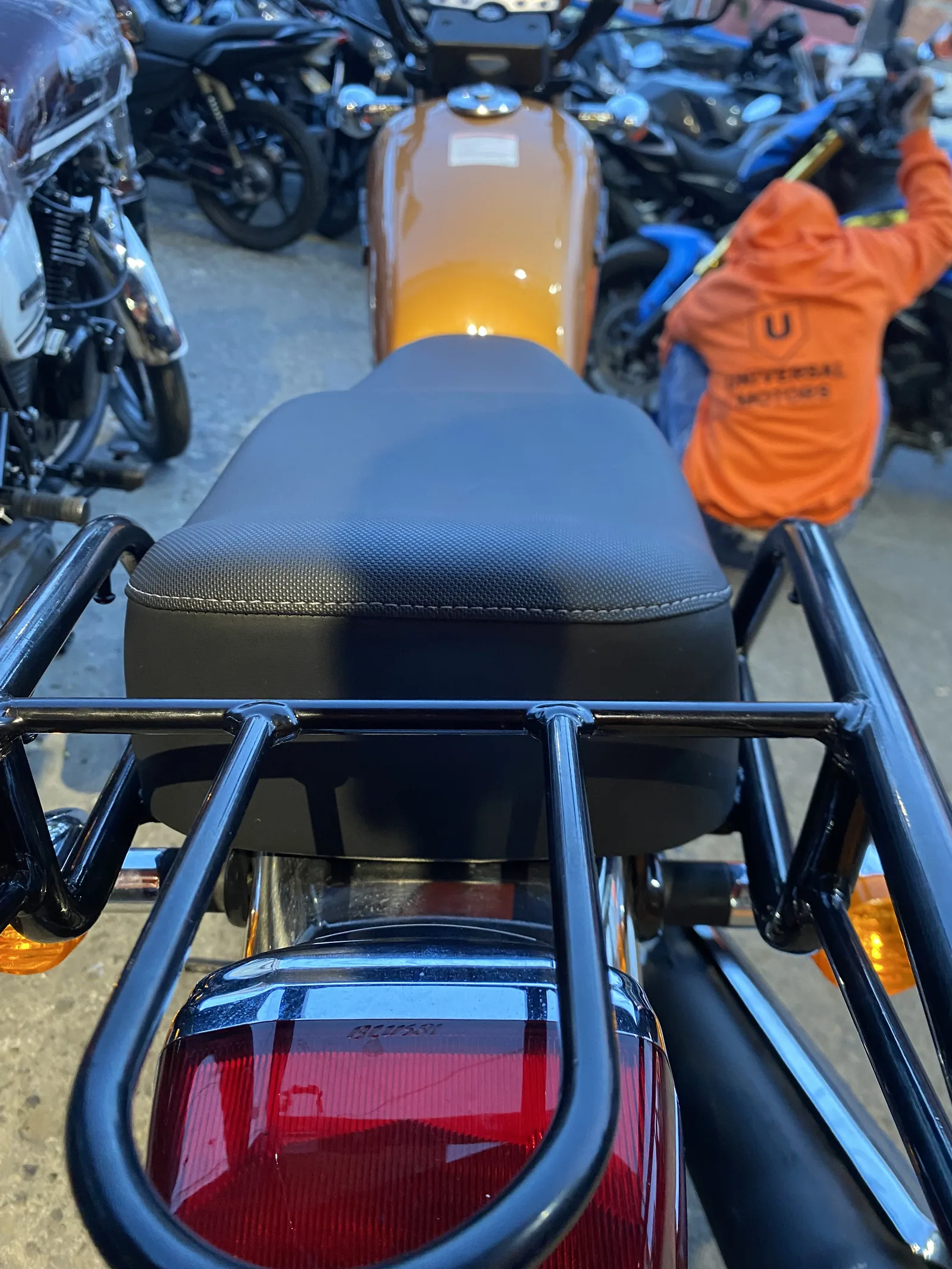 SUZUKI GN foto 4