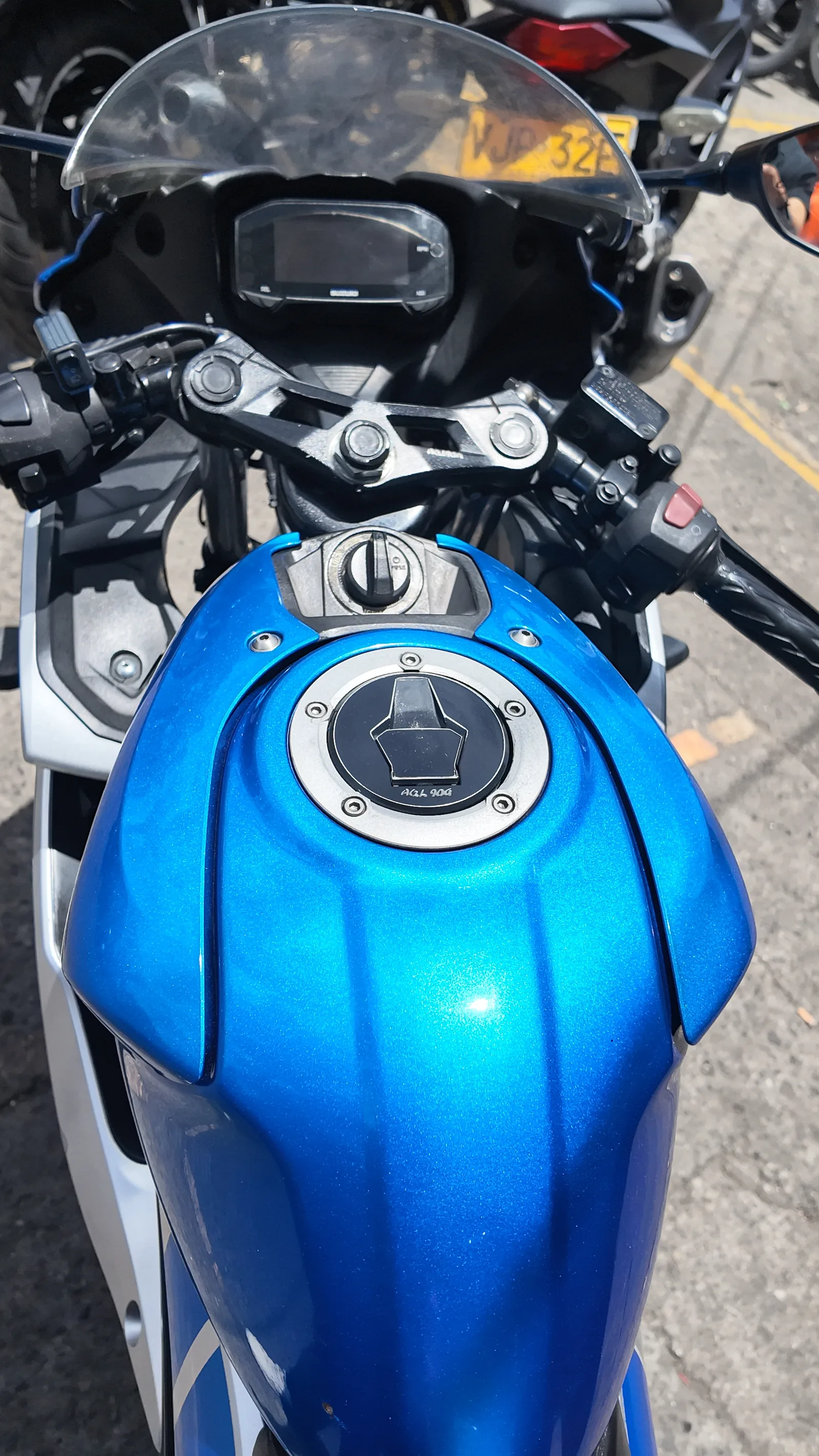 SUZUKI GSX150 foto 5