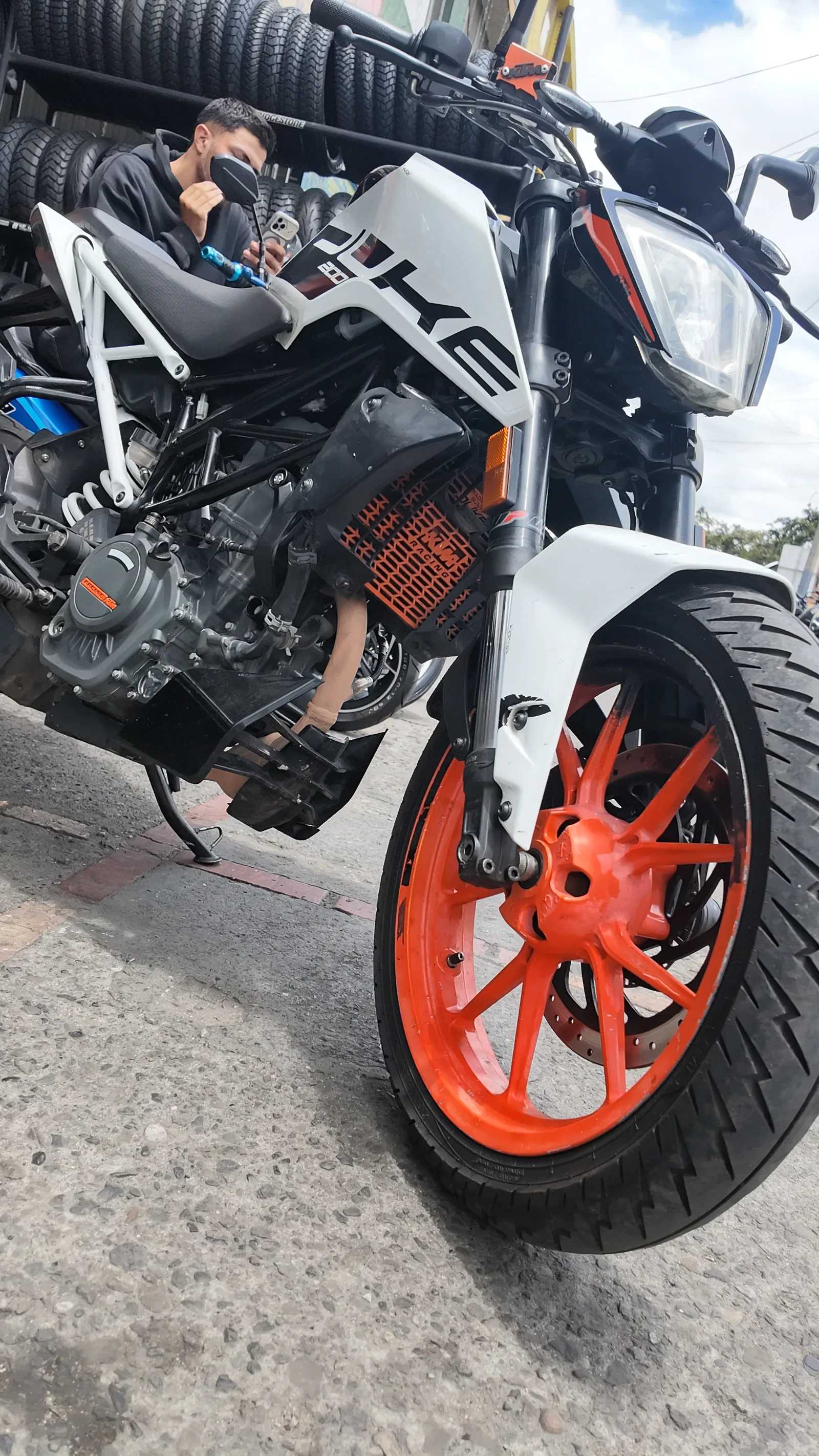 KTM DUKE foto 4