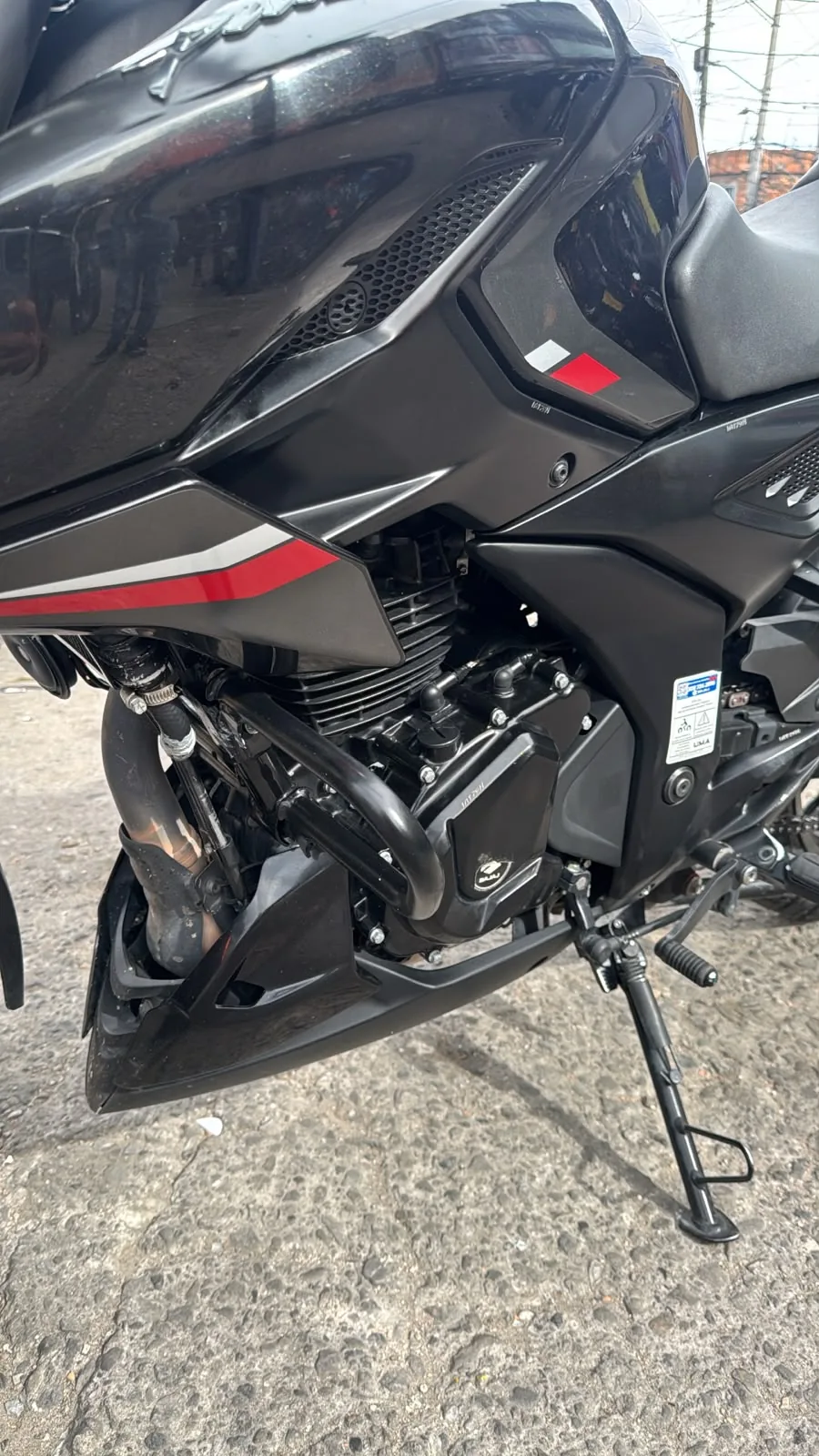 BAJAJ PULSAR N250 foto 1