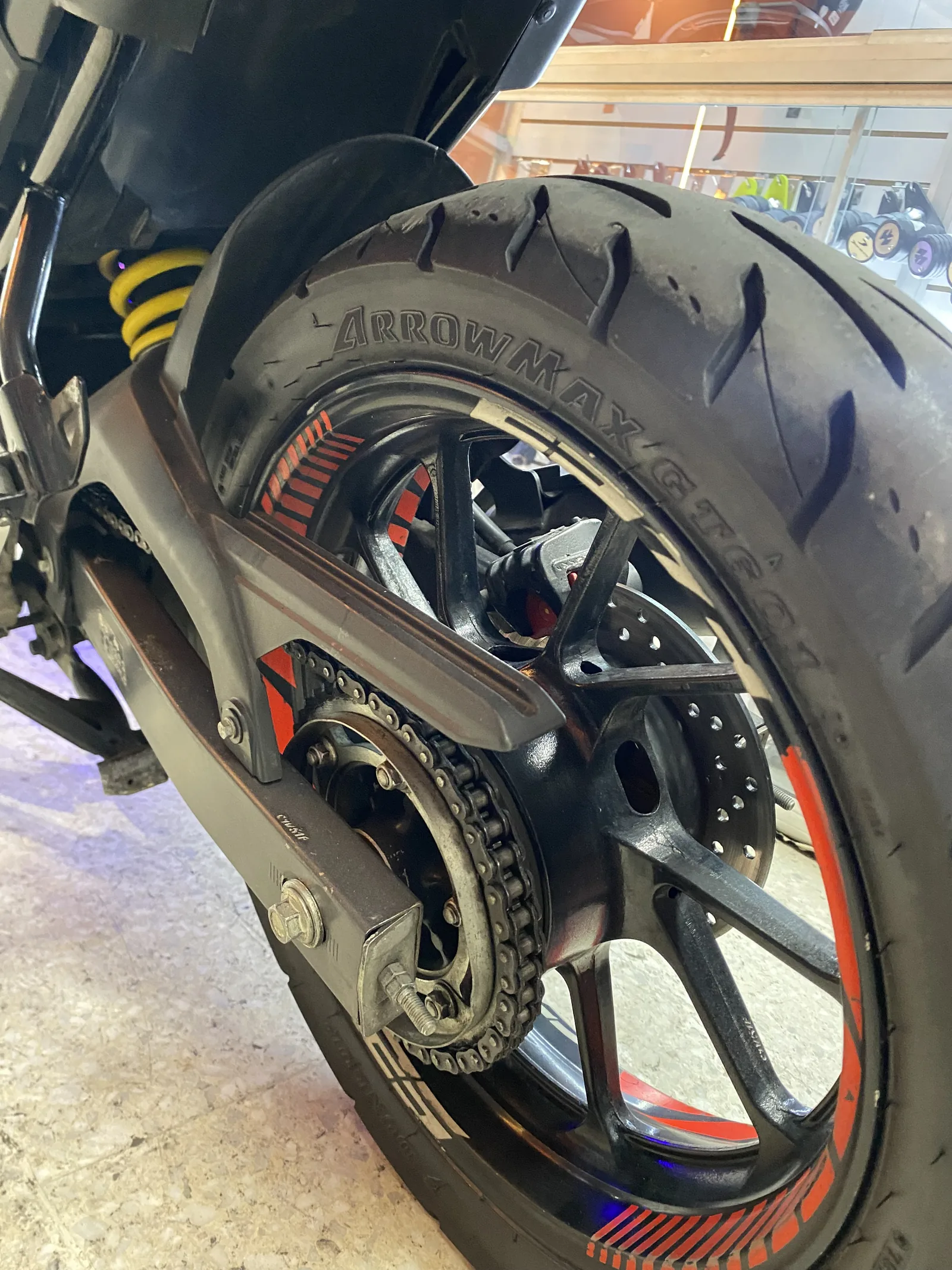 YAMAHA FZ 25 foto 6
