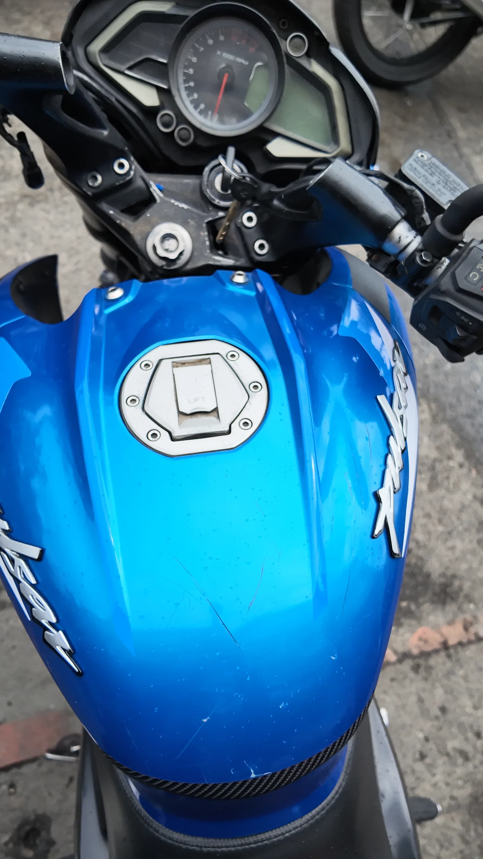 BAJAJ PULSAR 200 NS PULSARMANIA foto 13