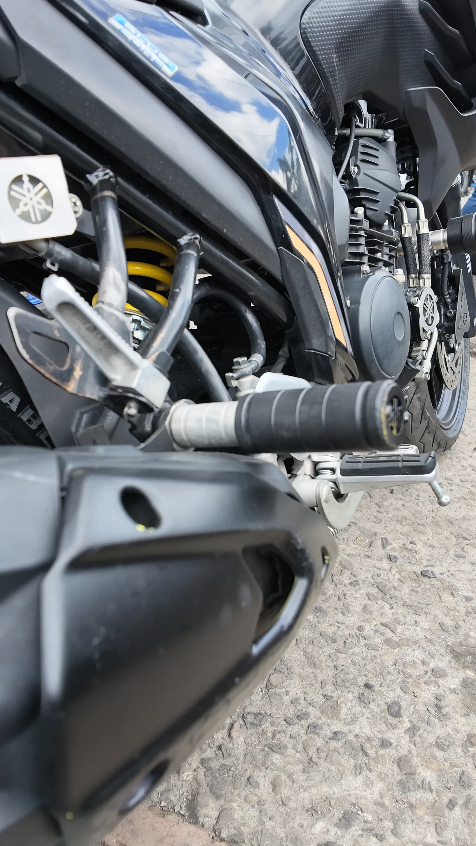 YAMAHA FZN250 foto 4