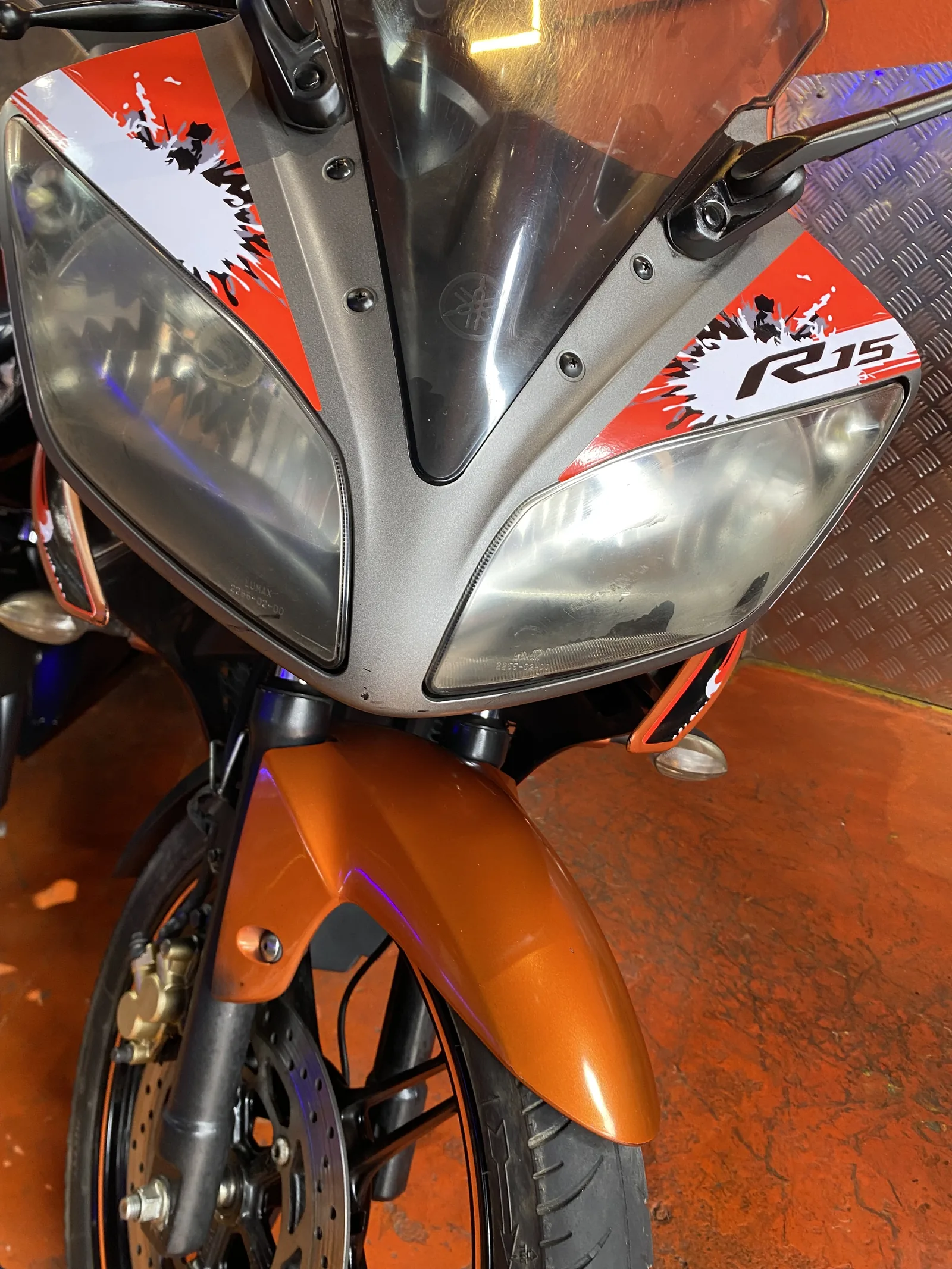 YAMAHA R15 foto 3
