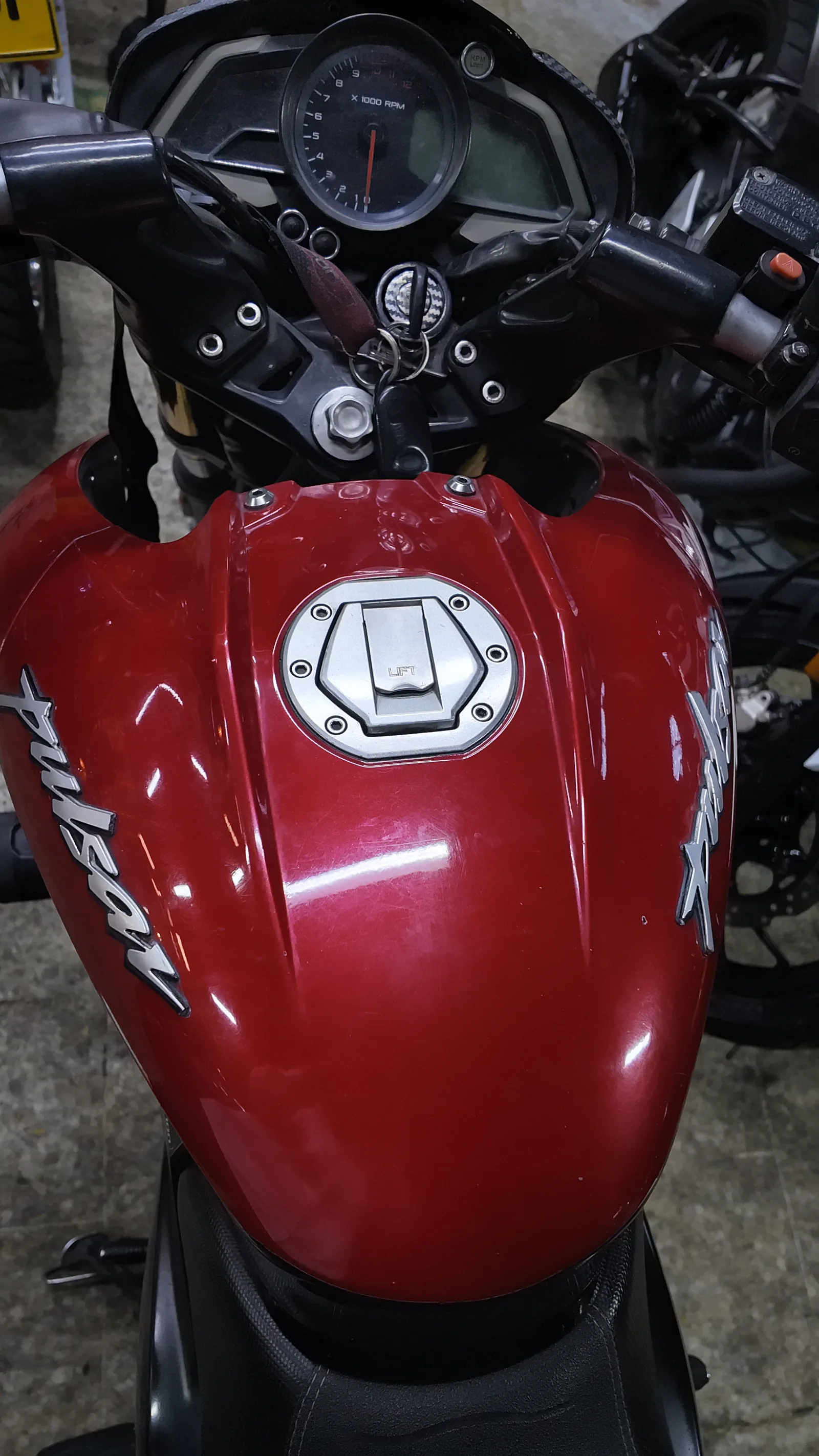BAJAJ NS200 foto 9