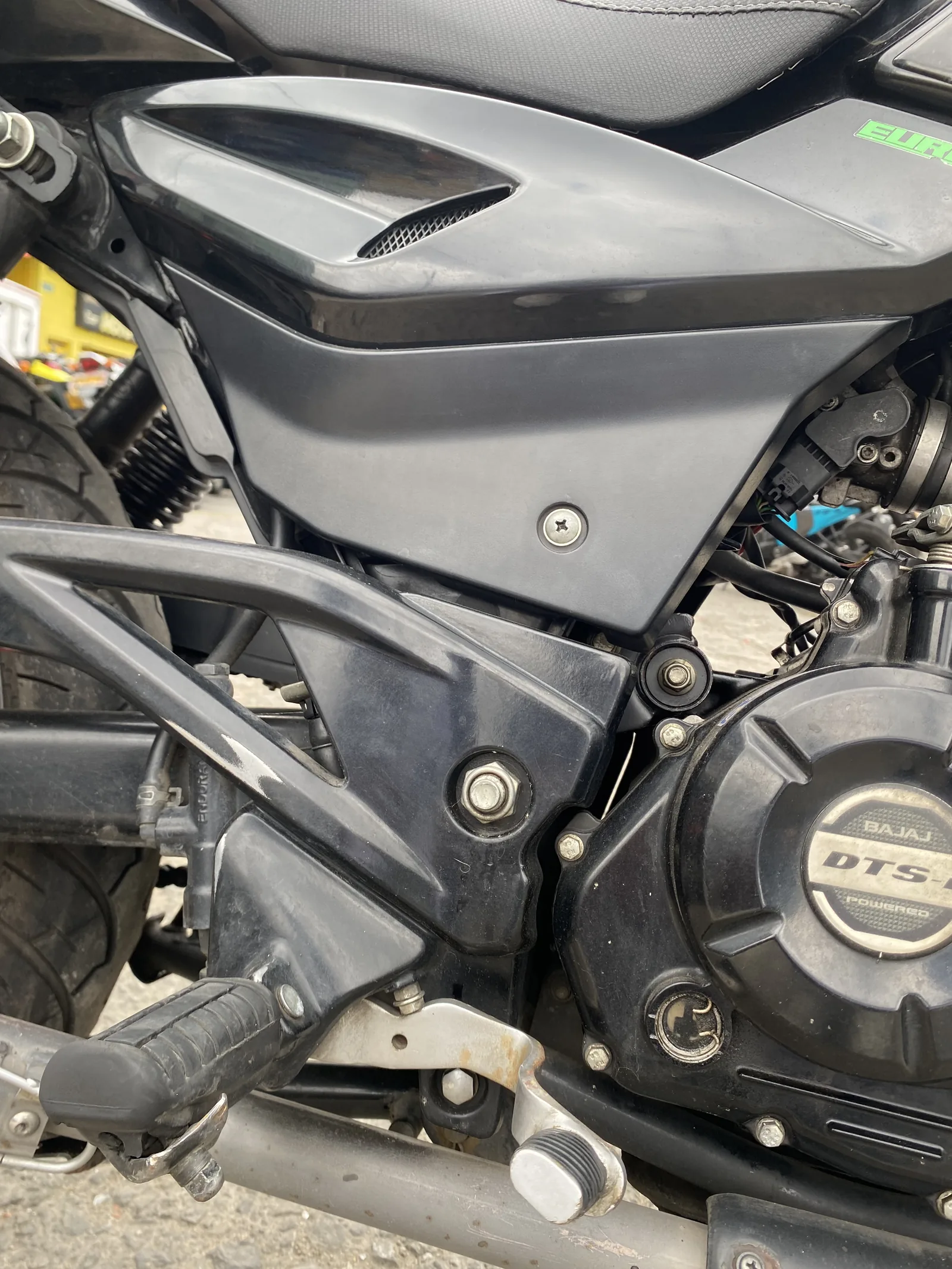 BAJAJ PULSAR foto 4