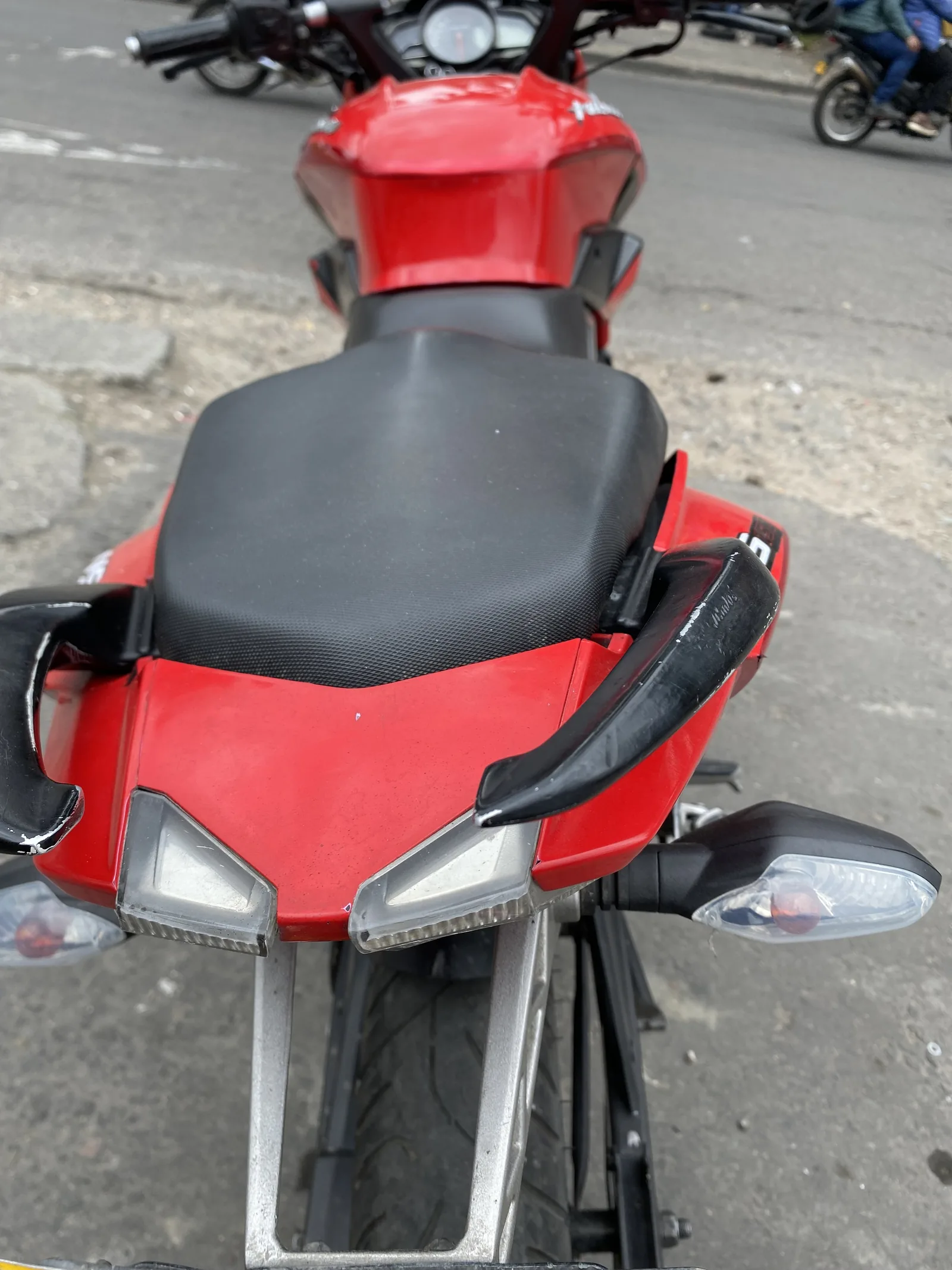 BAJAJ PULSAR NS foto 6