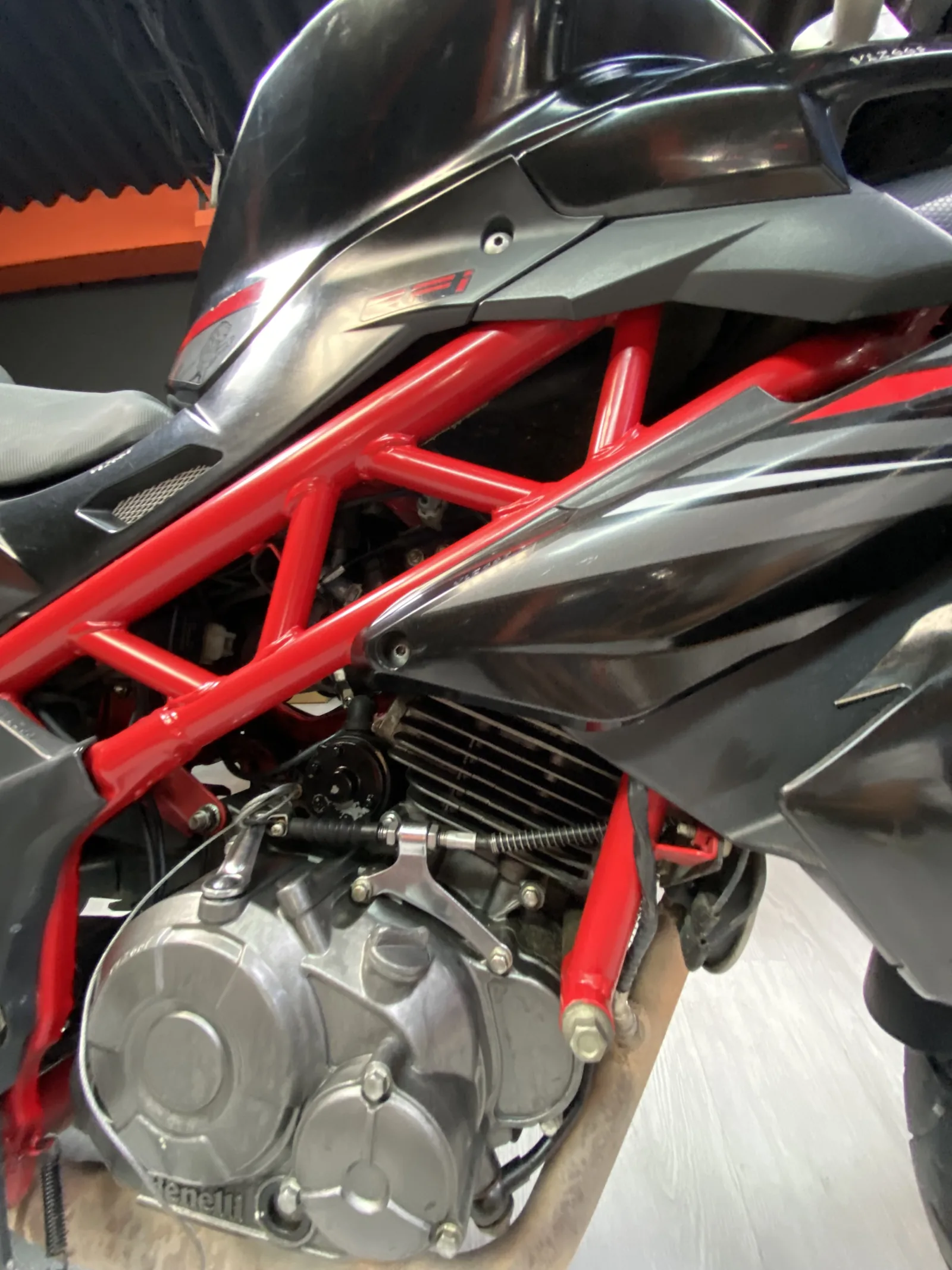 BENELLI TNT foto 2