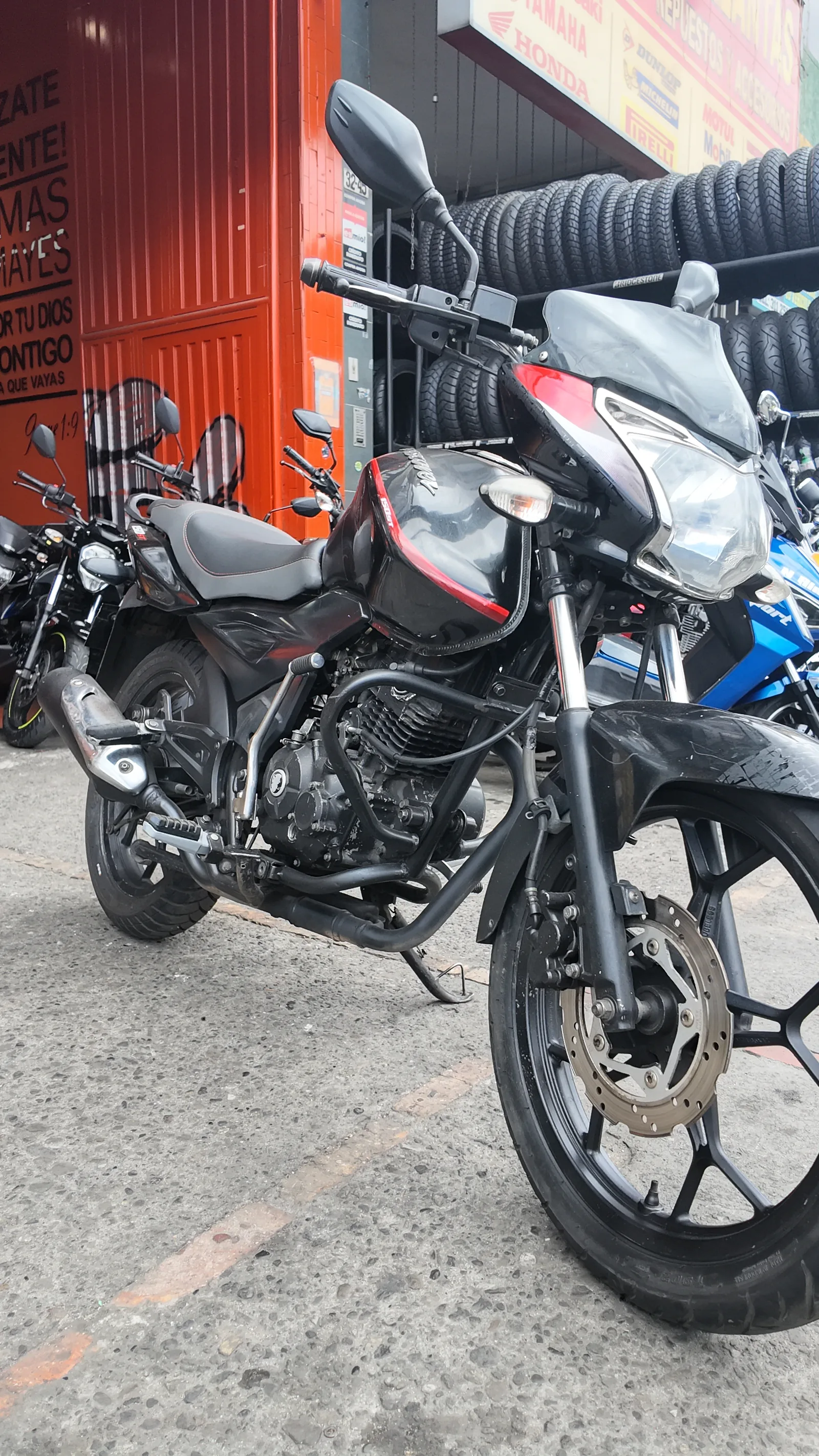 BAJAJ DISVOVER foto 7