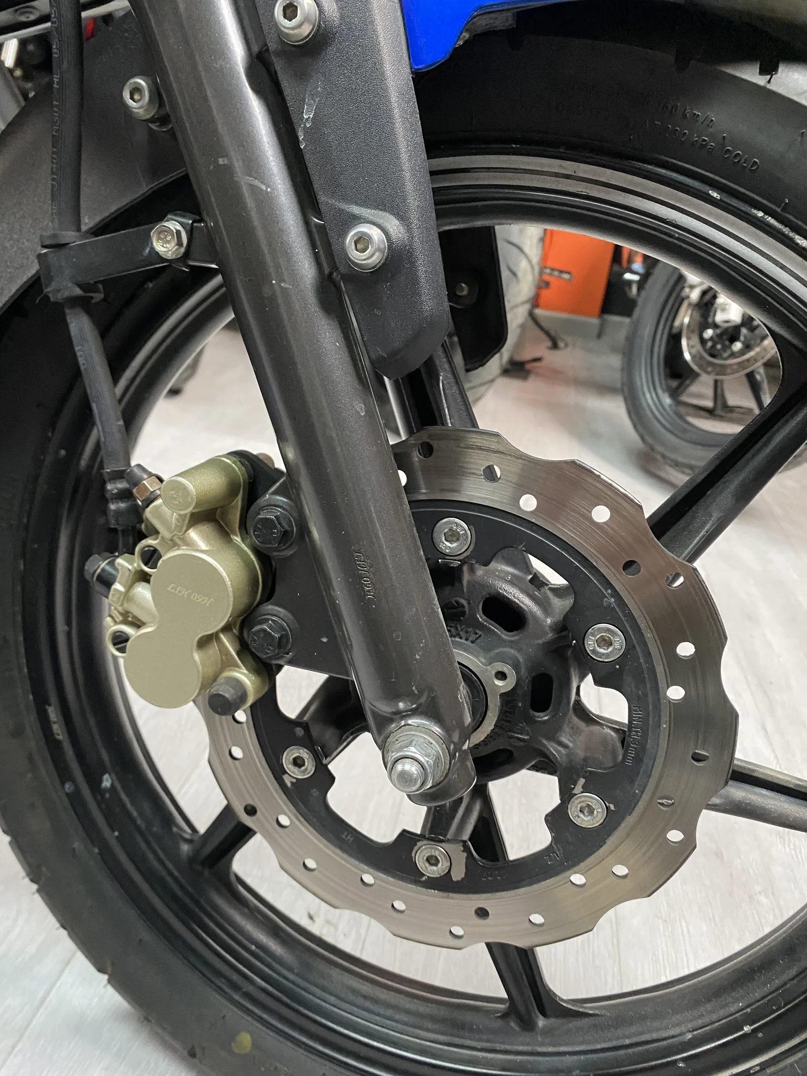 TVS RAIDER FI foto 9