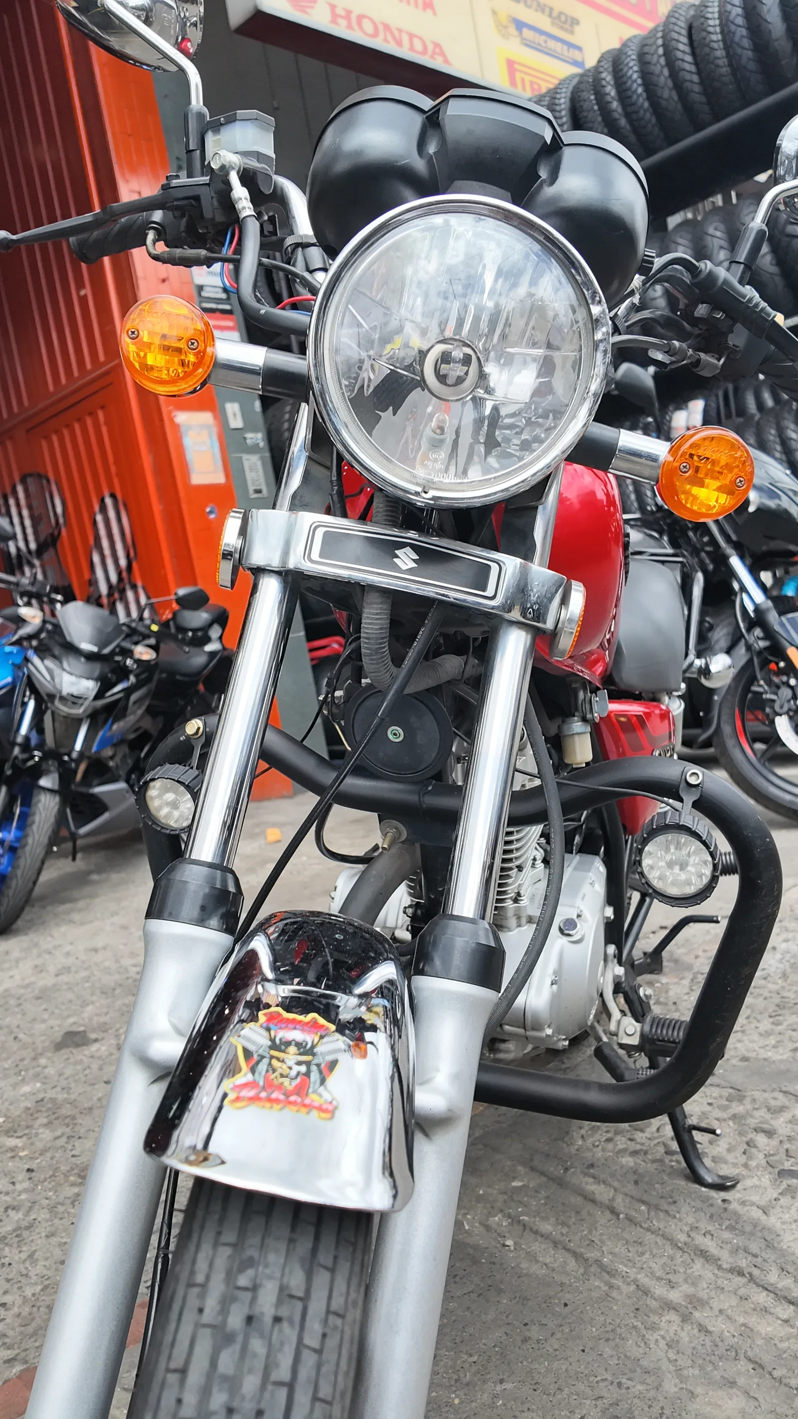 SUZUKI GN foto 6