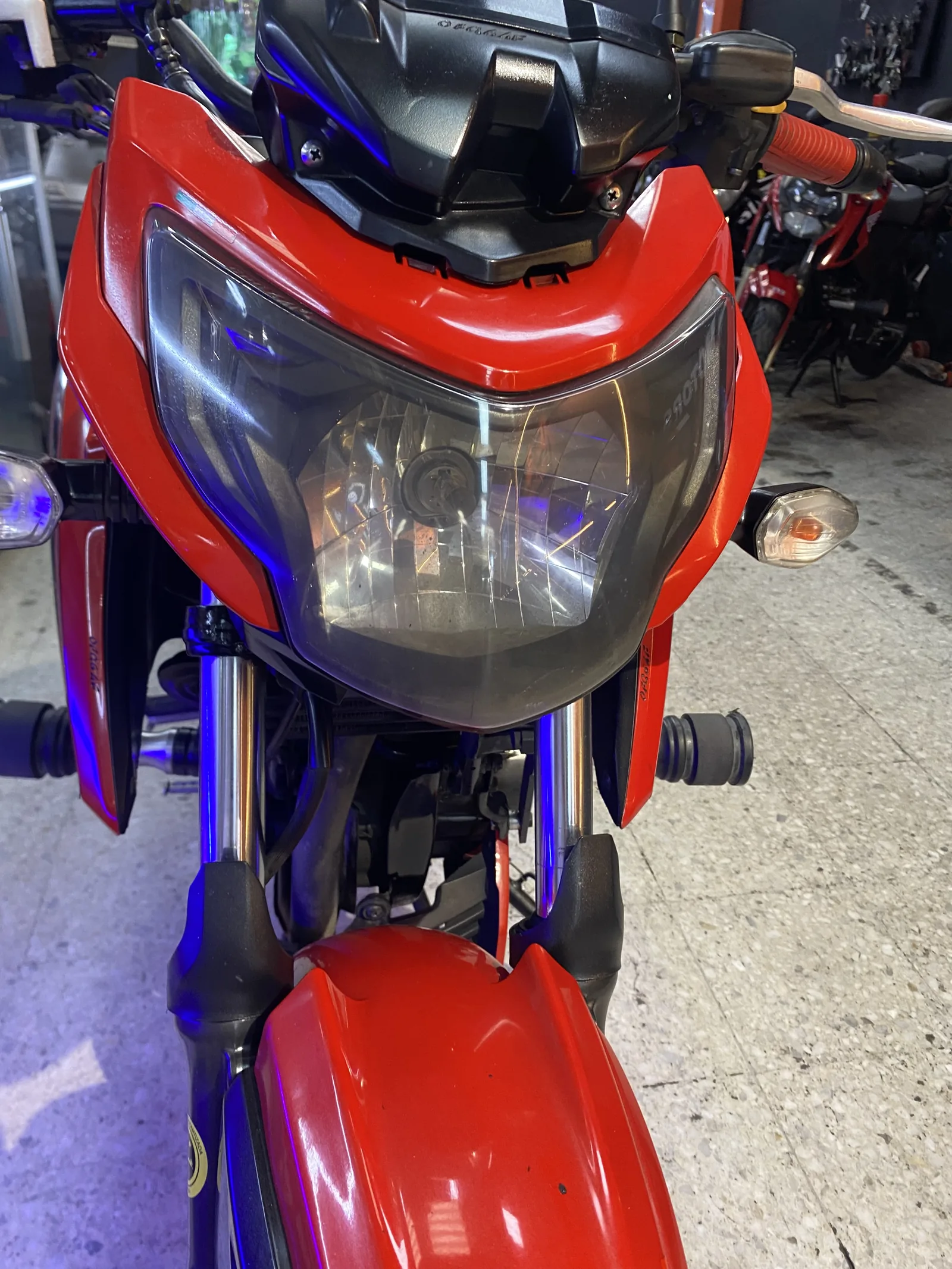 TVS APACHE RTR foto 11