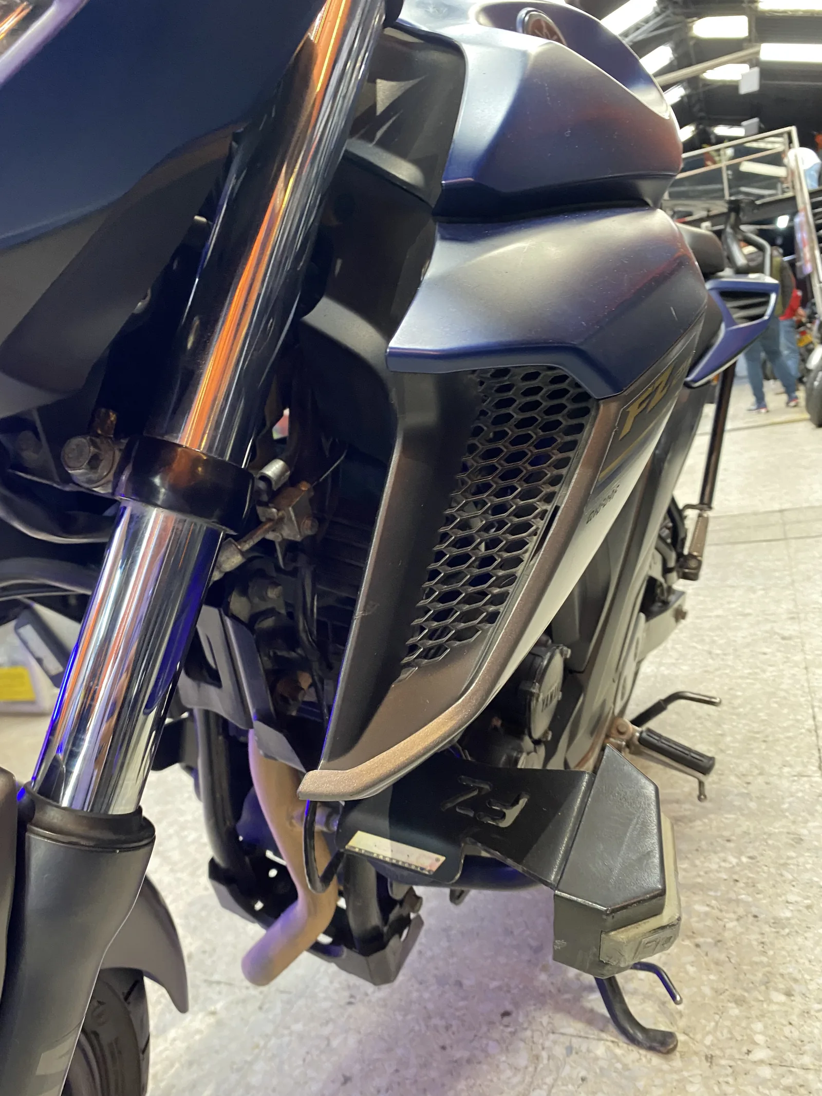 YAMAHA FZN foto 5