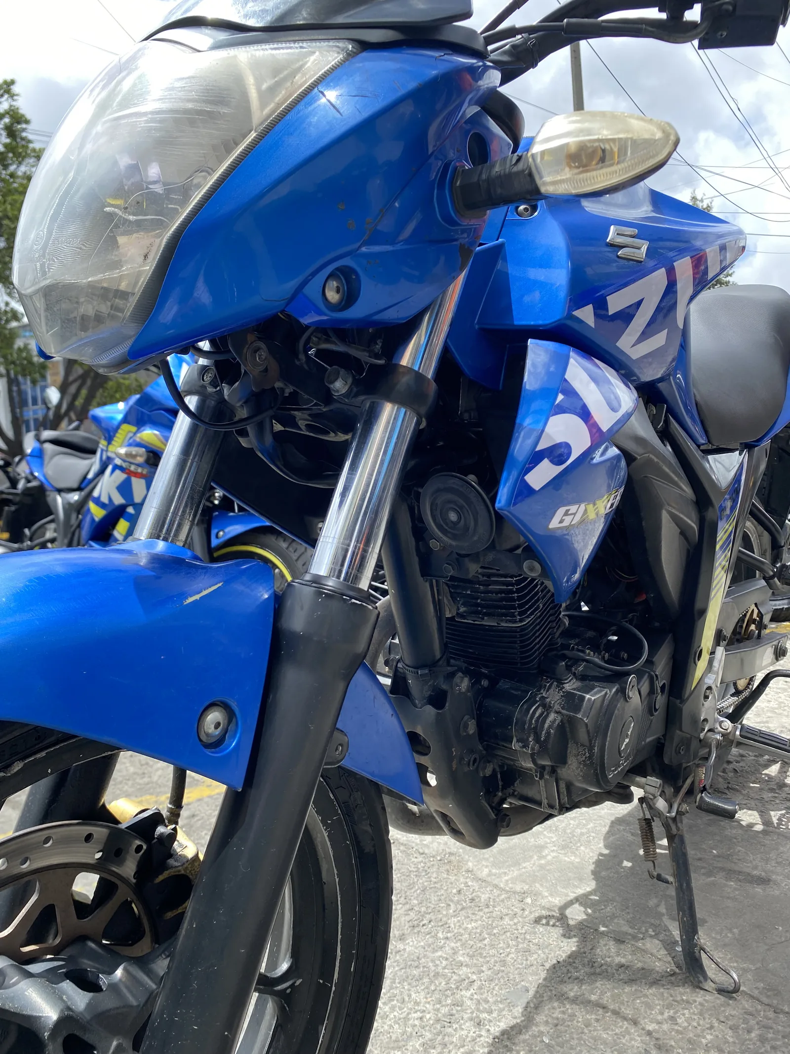 SUZUKI GIXXER 150 foto 8