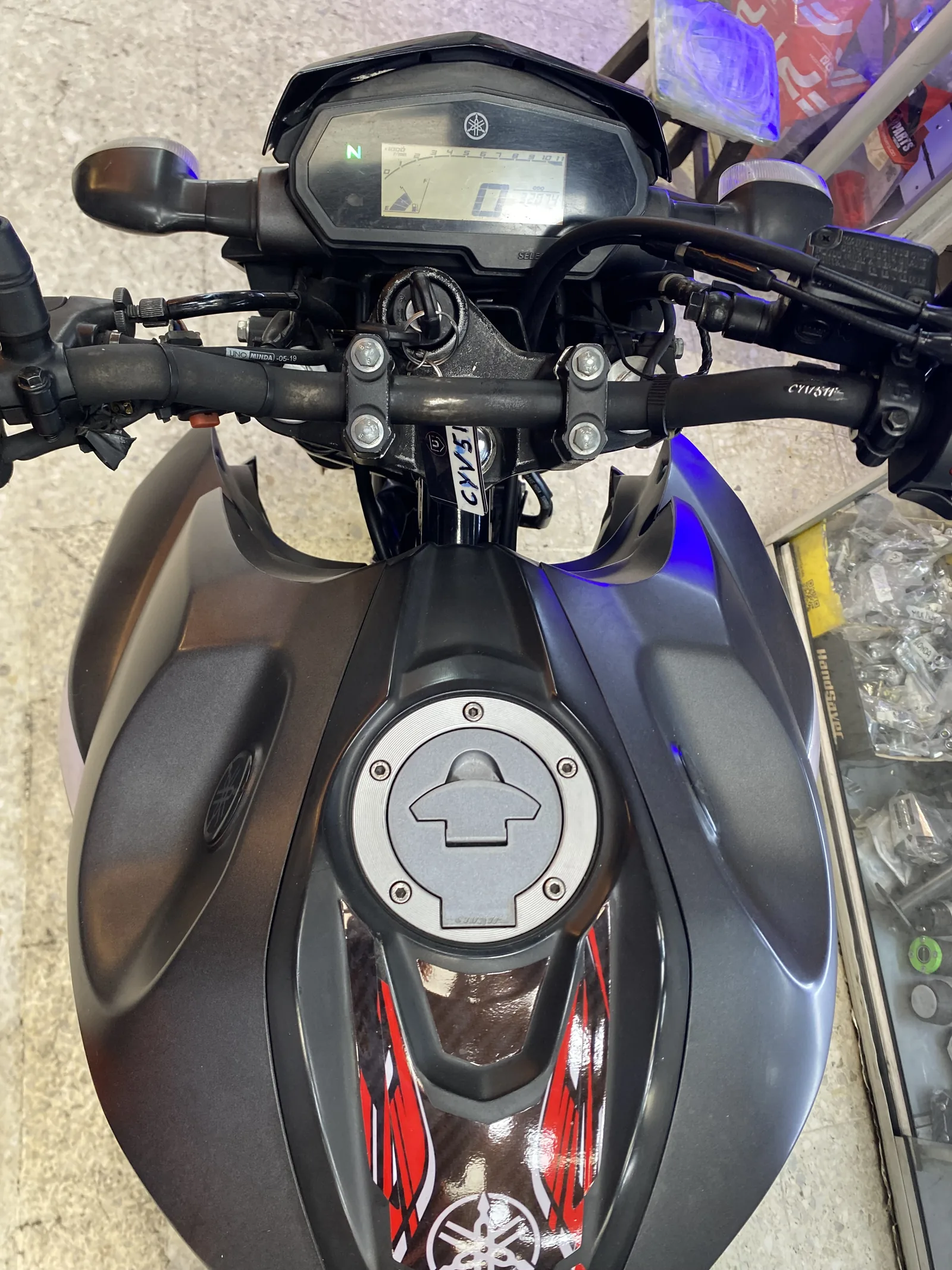 YAMAHA FZ 25 foto 7