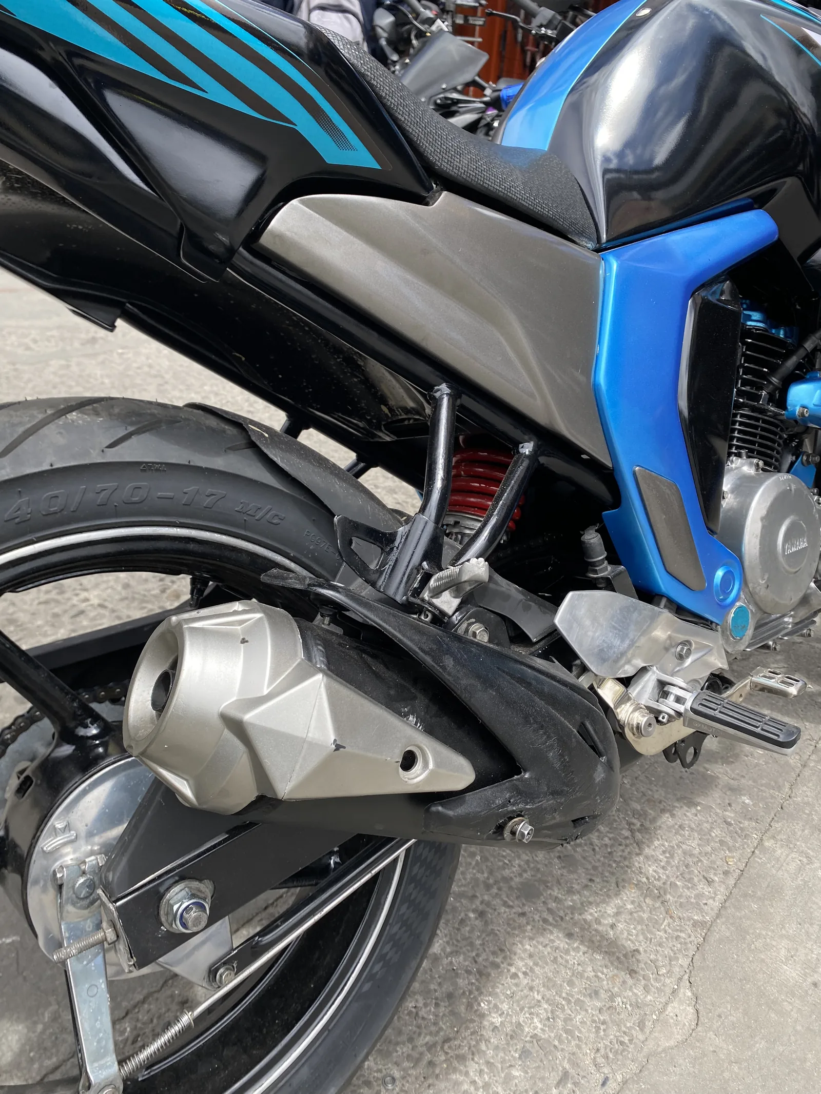 YAMAHA FZ S foto 5