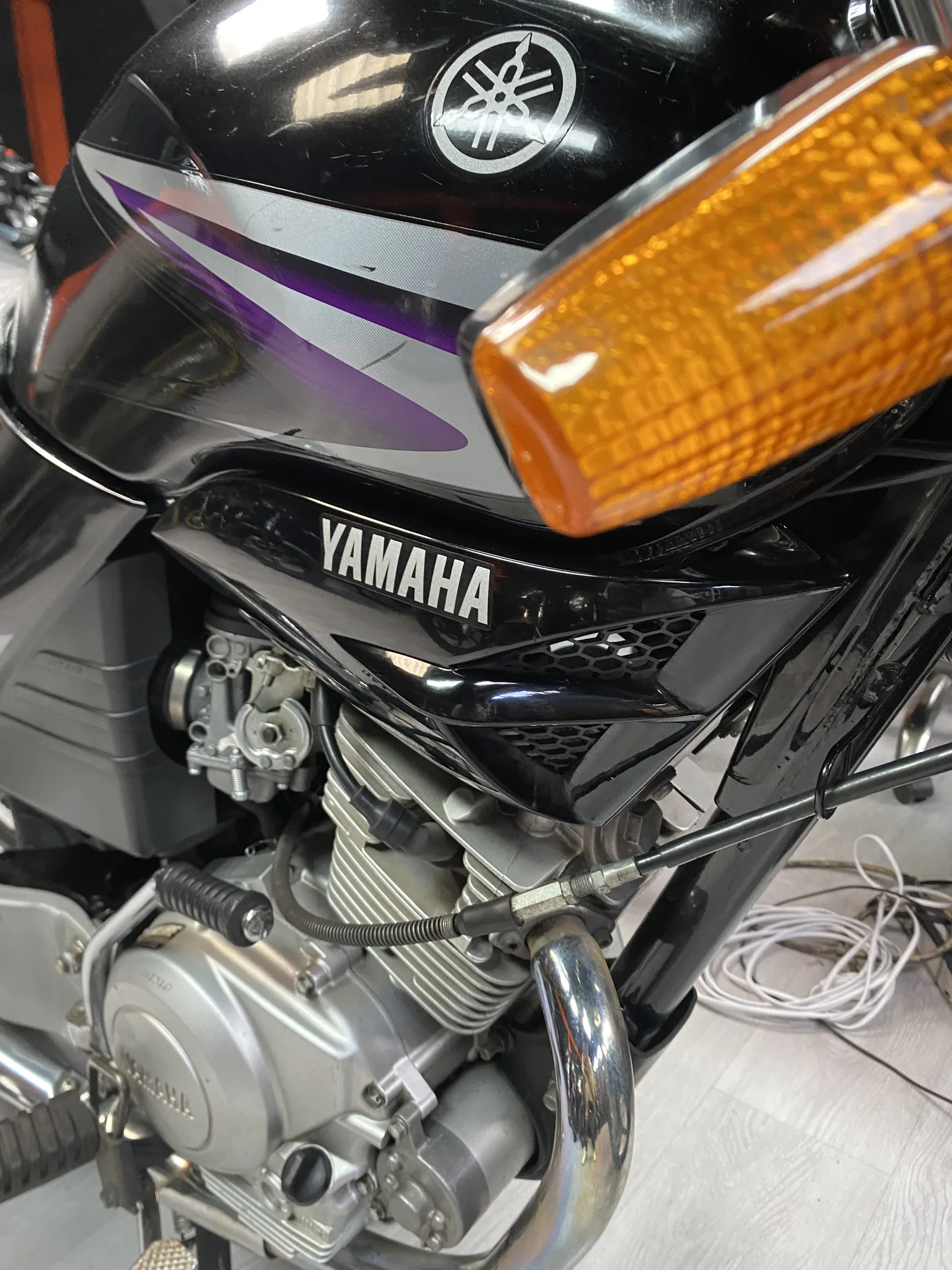 YAMAHA YBR foto 2