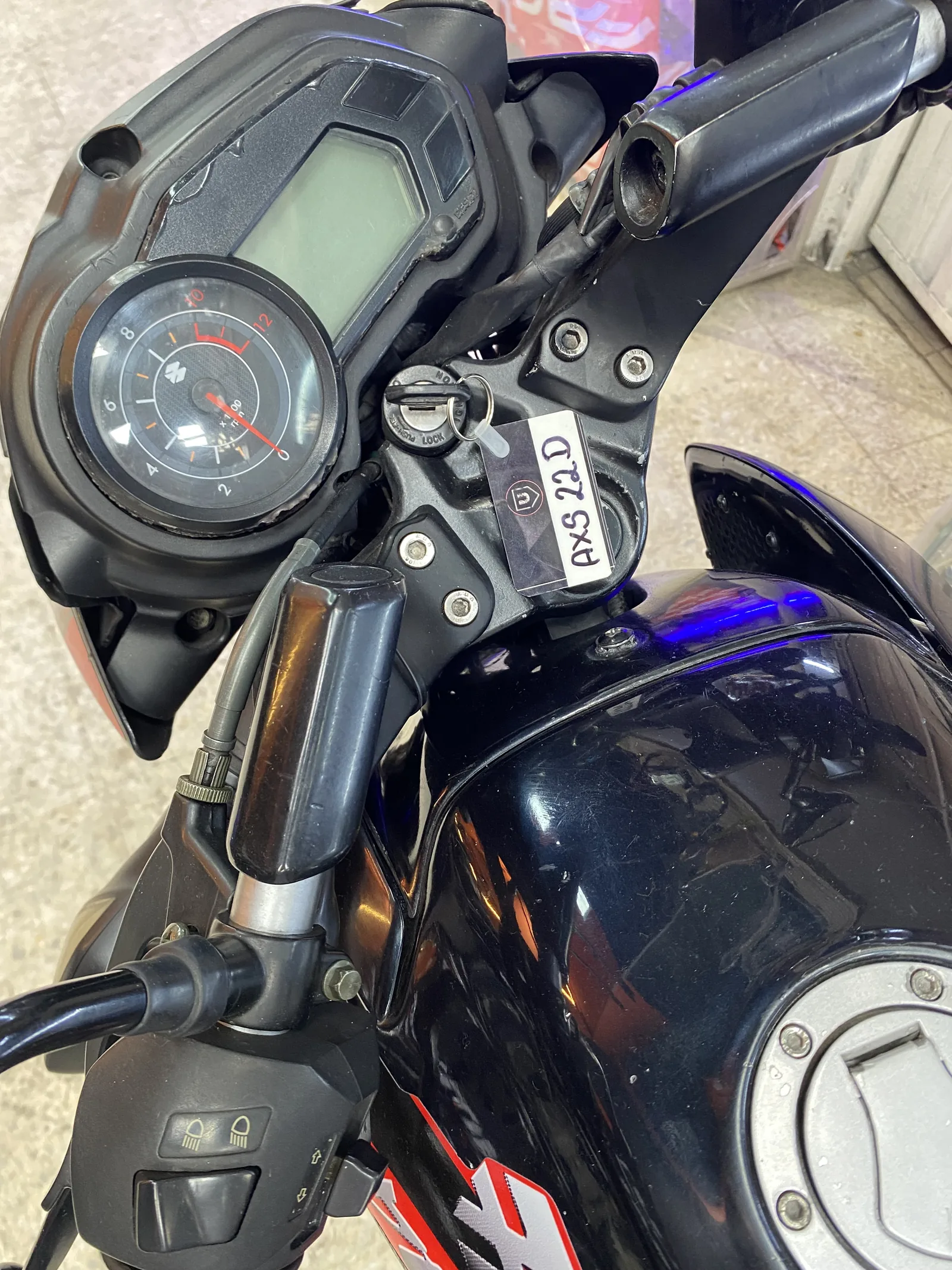 BAJAJ PULSAR foto 8