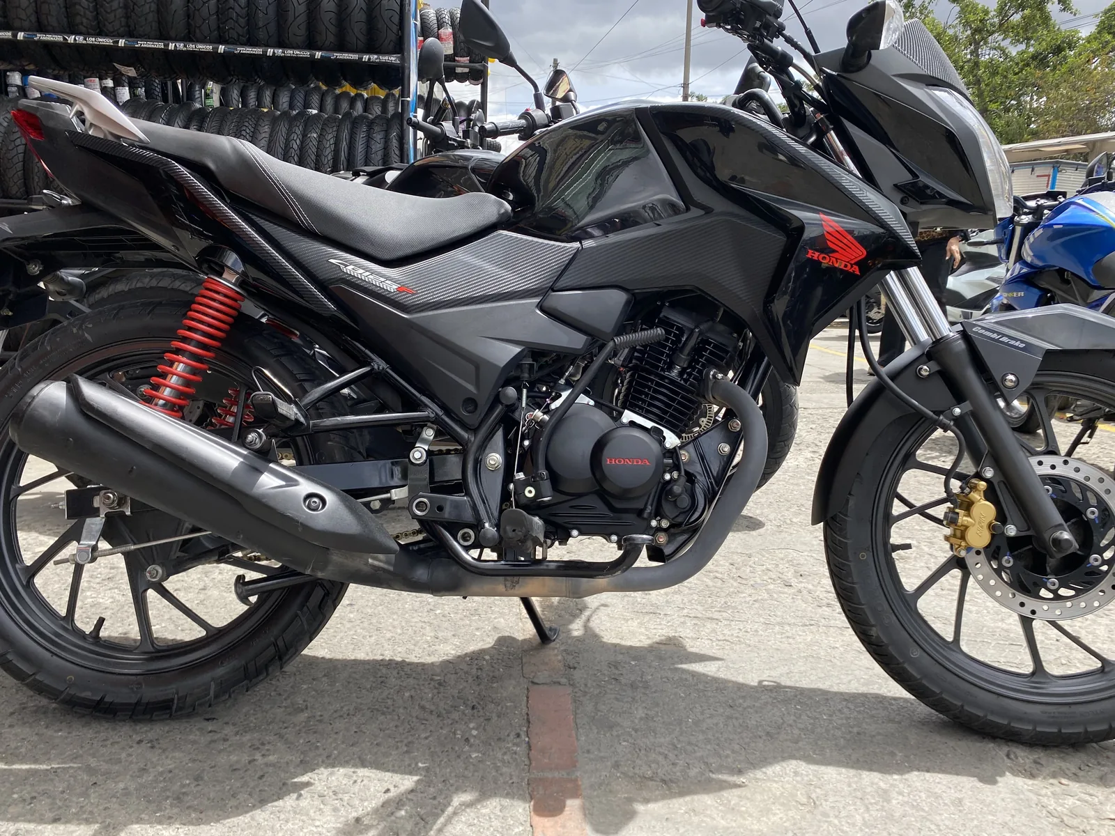 HONDA CB 125 foto 9