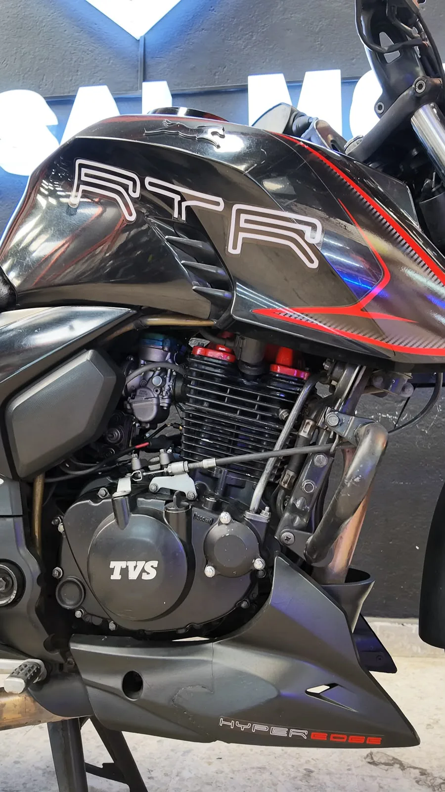 TVS APACHE 4V foto 8