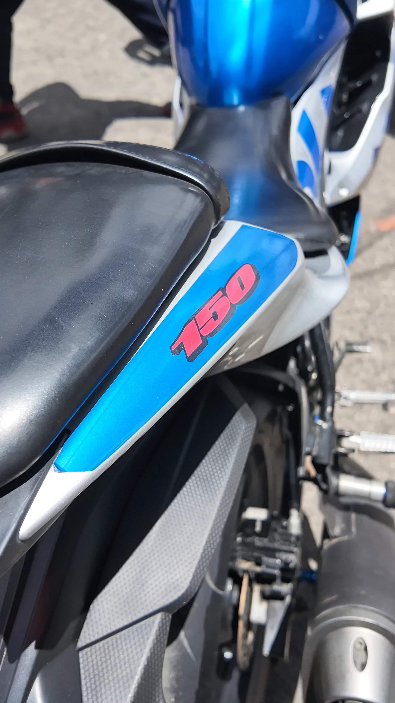 SUZUKI GSX150 foto 6