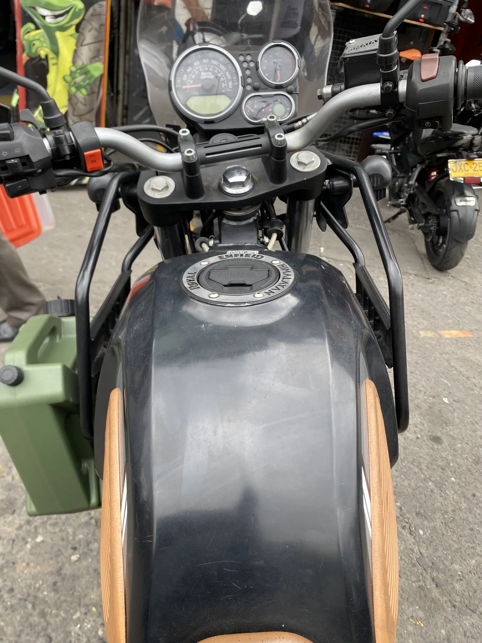 ROYAL ENFIELD HIMALAYAN foto 9