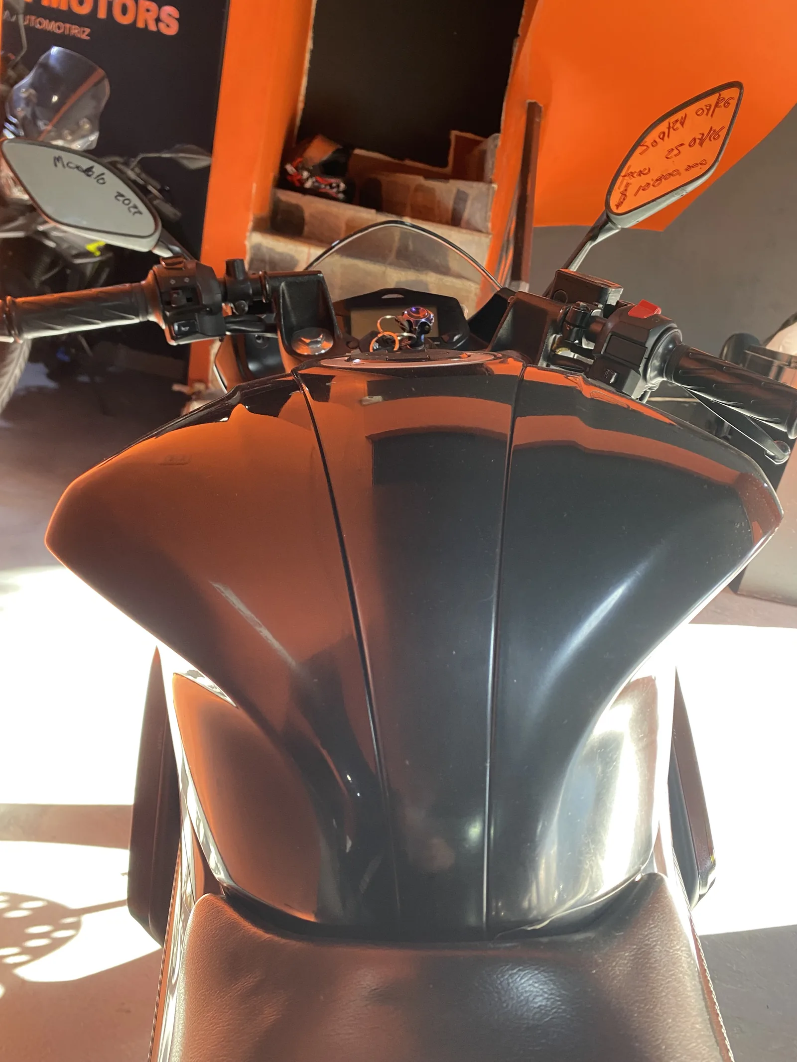 SUZUKI GIXXER SF foto 1
