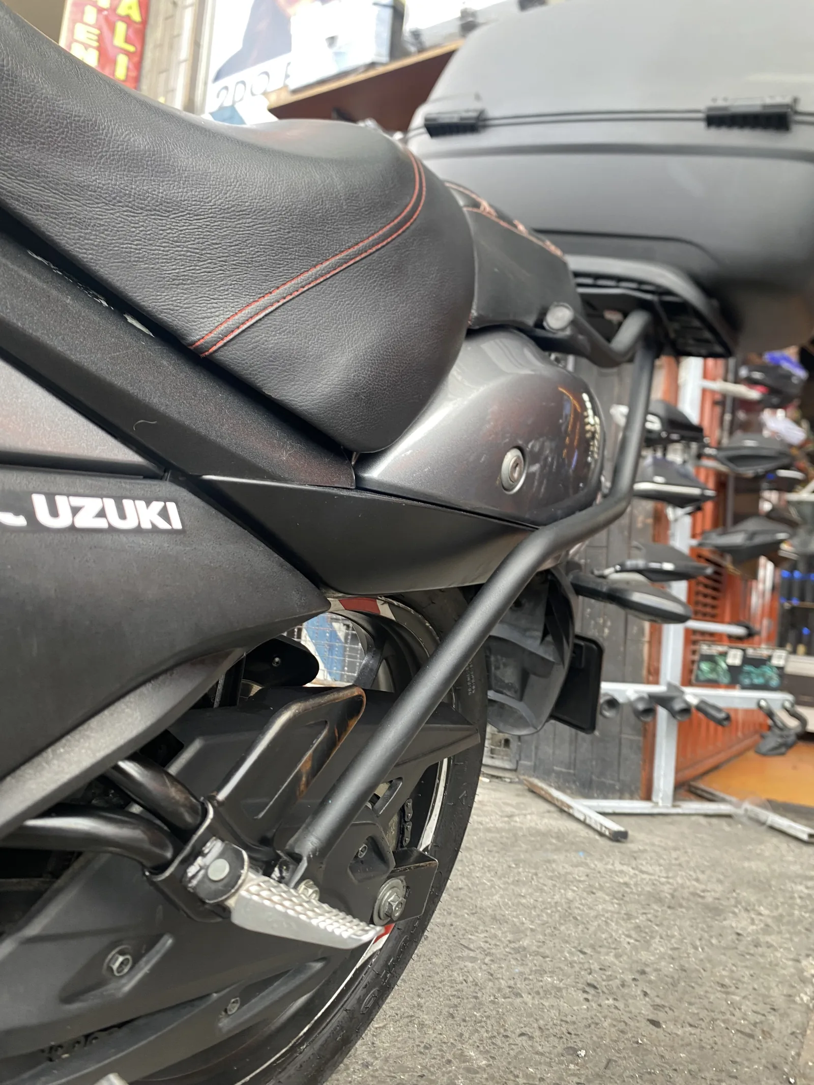 SUZUKI INTRUDER foto 6