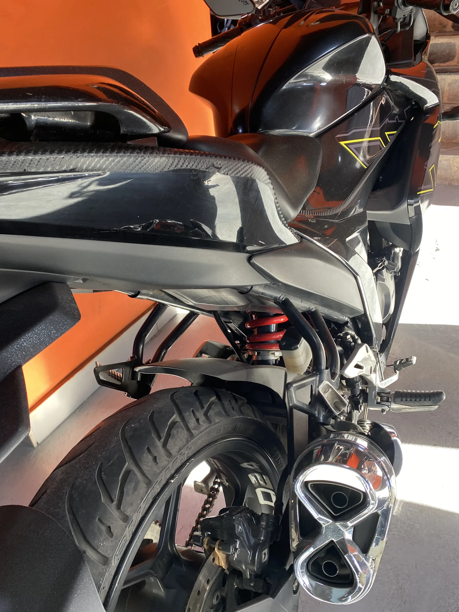 SUZUKI GIXXER SF foto 7