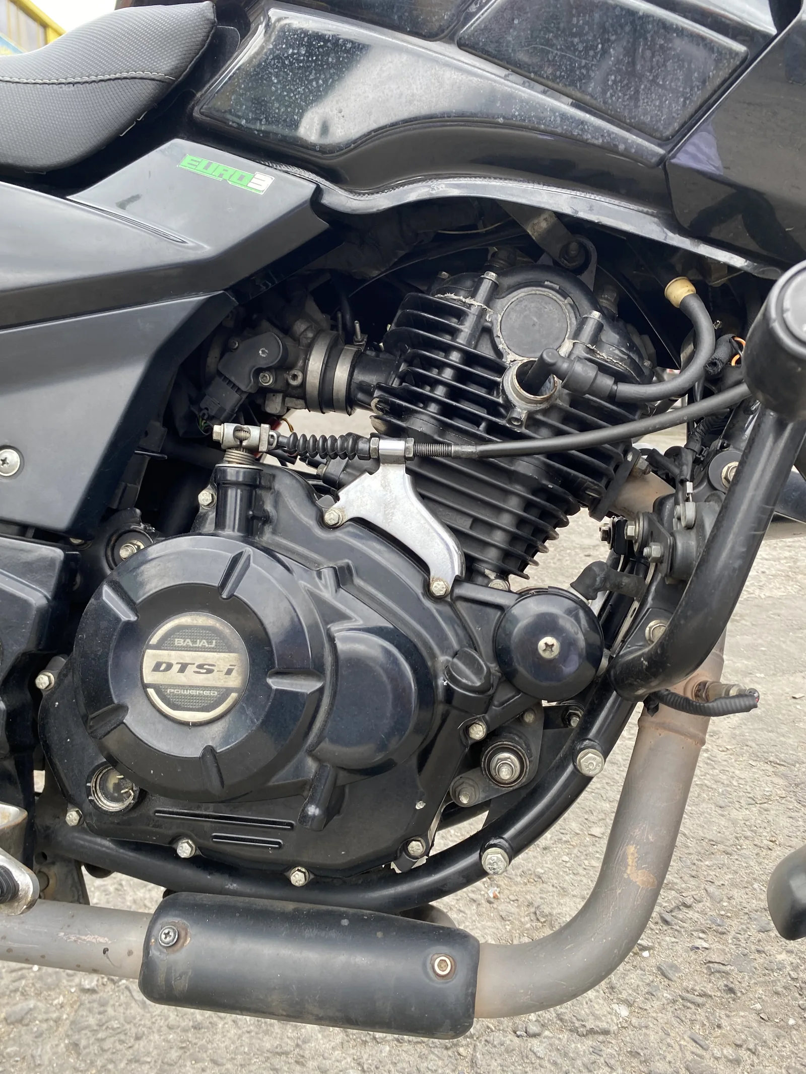 BAJAJ PULSAR foto 1